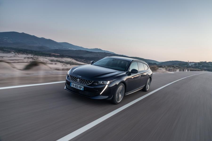  Peugeot 508 SW GT 2018 года  (WW) (фото 25 из 42)